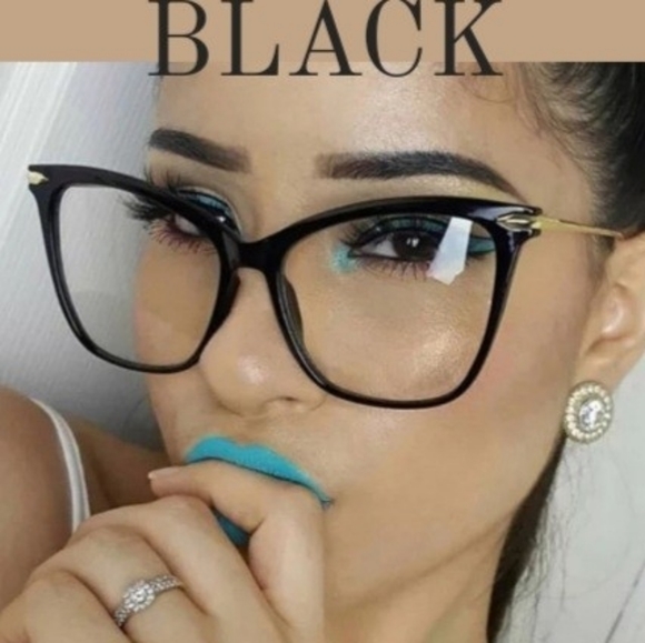 ELEGANT EYES (BOSS LADY) - Picture 2 of 7